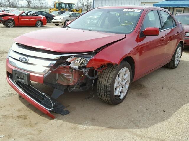 3FAHP0HAXBR119971 - 2011 FORD FUSION SE RED photo 2