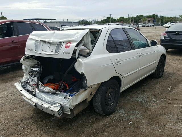 3N1CB51DXYL309692 - 2000 NISSAN SENTRA BAS WHITE photo 4