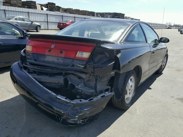 1G8ZY1270YZ144682 - 2000 SATURN SC2 BLACK photo 4