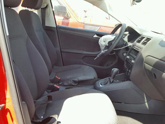 3VW2K7AJ0DM228521 - 2013 VOLKSWAGEN JETTA BASE 红色 照片 5