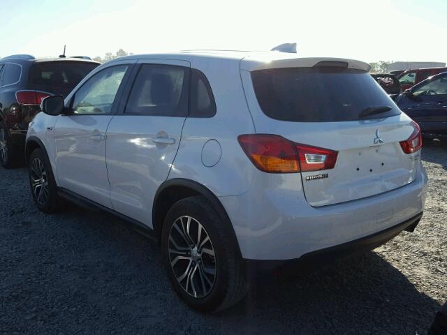 JA4AP3AU8HZ003829 - 2017 MITSUBISHI OUTLANDER WHITE photo 3