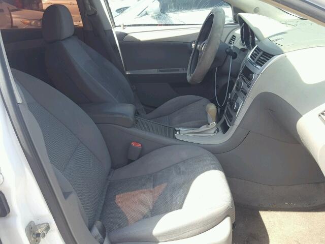 1G1ZG57B694201889 - 2009 CHEVROLET MALIBU LS თეთრი ფოტო 5