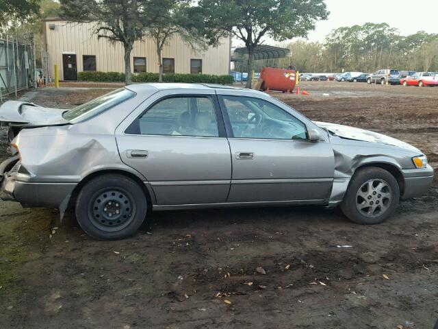 4T1BF28K6XU084171 - 1999 TOYOTA CAMRY LE BEIGE photo 8