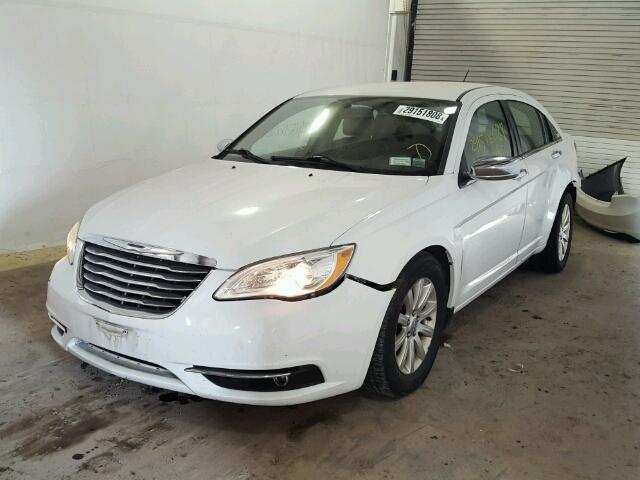 1C3CCBCG4DN638242 - 2013 CHRYSLER 200 LIMITE WHITE photo 2