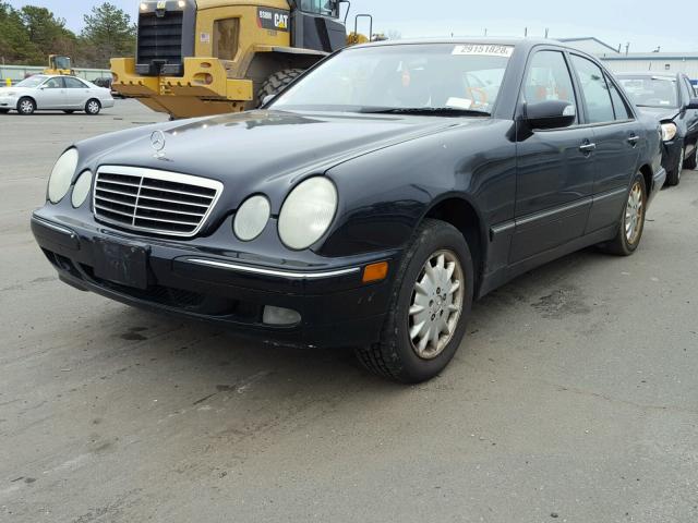 WDBJF65J51B298489 - 2001 MERCEDES-BENZ E 320 BLACK photo 2