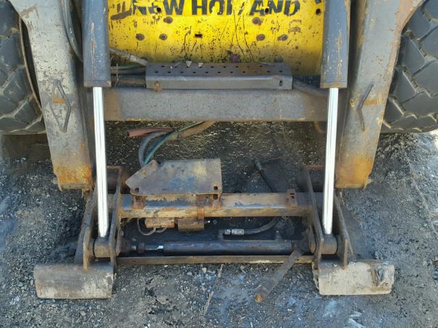 NM465173 - 2008 NEWH SKIDSTEER YELLOW photo 6