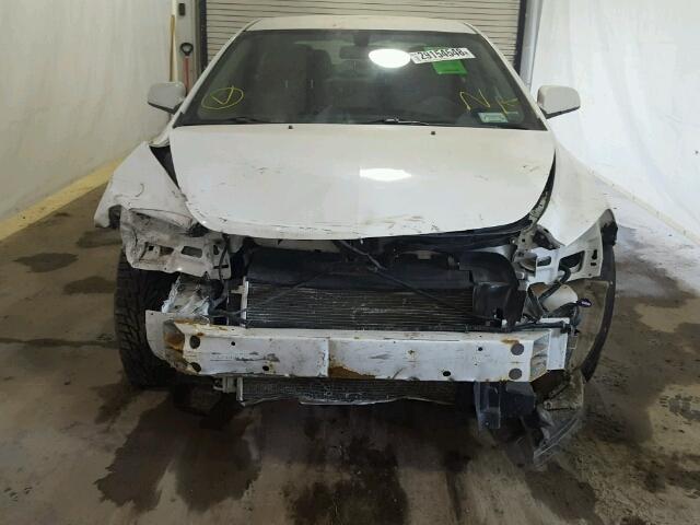 1G1ZC5EU8BF140751 - 2011 CHEVROLET MALIBU 1LT 白色 照片 9