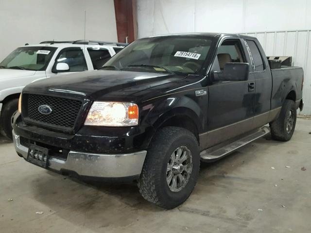 1FTRX12W74NB58922 - 2004 FORD F150 BLACK photo 2