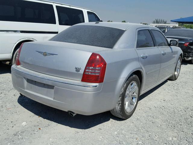 2C3KA63H86H509546 - 2006 CHRYSLER 300C SILVER photo 4