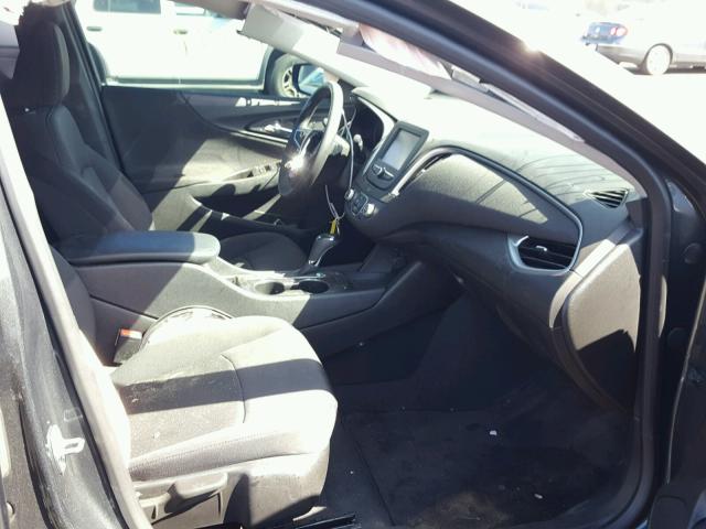 1G1ZB5ST5HF275743 - 2017 CHEVROLET MALIBU LS გრაფიტი ფოტო 5