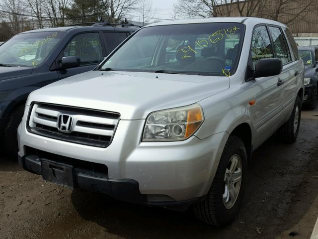 2HKYF18196H501291 - 2006 HONDA PILOT LX SILVER photo 2