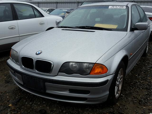 WBAAM3342YCA91002 - 2000 BMW 323 I SILVER photo 2