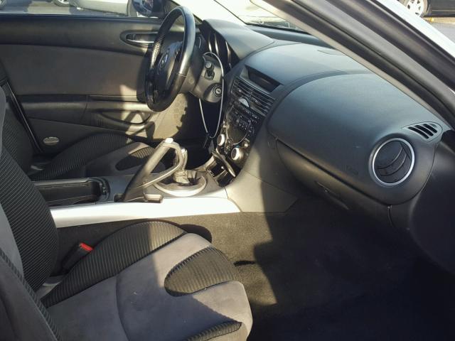 JM1FE173840107370 - 2004 MAZDA RX8 GRAY photo 5