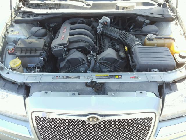 2C3JA43R35H138495 - 2005 CHRYSLER 300 GREEN photo 7