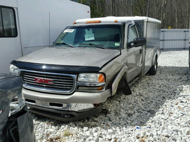 1GDJC34GX1F122119 - 2001 GMC NEW SIERRA SILVER photo 2