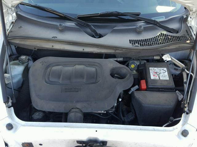 3GNBAAFWXBS599144 - 2011 CHEVROLET HHR LS WHITE photo 7