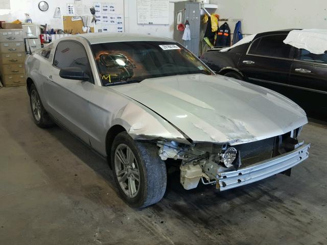 1ZVBP8AN7A5136401 - 2010 FORD MUSTANG SILVER photo 1