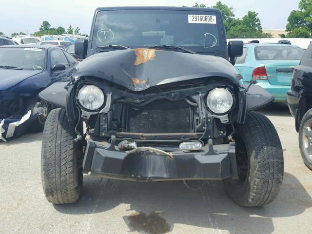 1J4GB59188L584976 - 2008 JEEP WRANGLER U BLACK photo 9