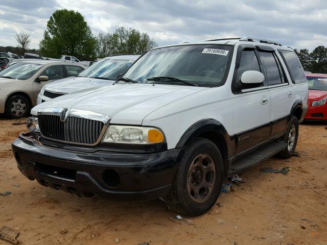 5LMEU27R32LJ07242 - 2002 LINCOLN NAVIGATOR თეთრი ფოტო 2