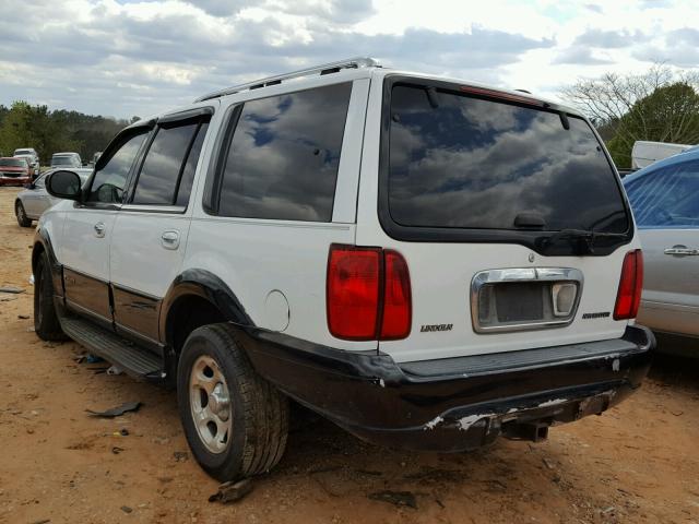 5LMEU27R32LJ07242 - 2002 LINCOLN NAVIGATOR თეთრი ფოტო 3