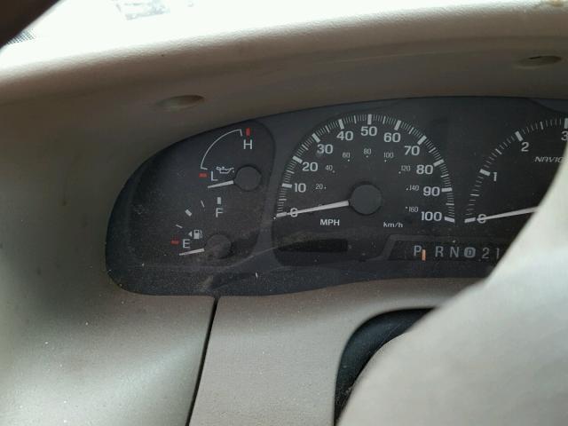 5LMEU27R32LJ07242 - 2002 LINCOLN NAVIGATOR თეთრი ფოტო 8