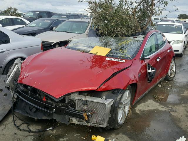 5YJSA1CN5DFP27905 - 2013 TESLA MODEL S 红色 照片 2
