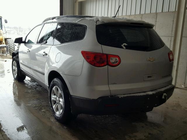 1GNKVFED8CJ422788 - 2012 CHEVROLET TRAVERSE L SILVER photo 3