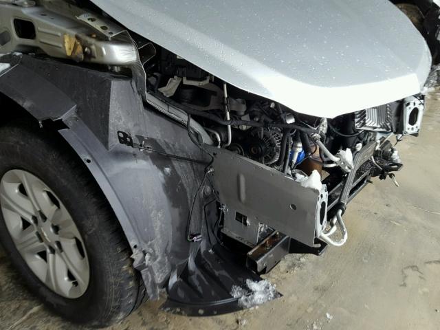 1GNKVFED8CJ422788 - 2012 CHEVROLET TRAVERSE L SILVER photo 9