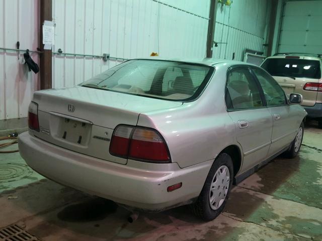 1HGCD5693TA212654 - 1996 HONDA ACCORD VAL SILVER photo 4