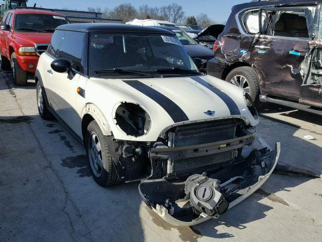 WMWMF33588TU66405 - 2008 MINI COOPER WHITE photo 1