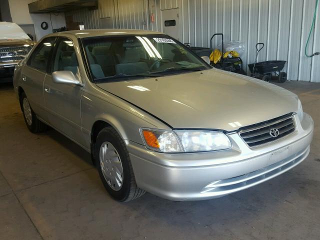 JT2BF22K110334033 - 2001 TOYOTA CAMRY CE SILVER photo 1