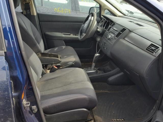 3N1BC13E57L408958 - 2007 NISSAN VERSA S BLUE photo 5