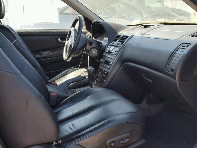 JN1CA31A3YT218322 - 2000 NISSAN MAXIMA GLE BLACK photo 5