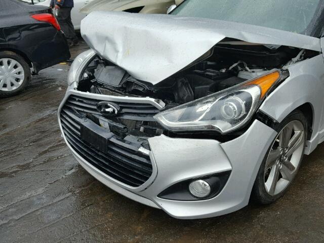 KMHTC6AE5DU117844 - 2013 HYUNDAI VELOSTER T SILVER photo 9