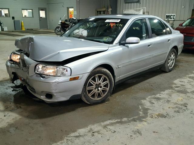 YV1TS59H141363432 - 2004 VOLVO S80 2.5T SILVER photo 2