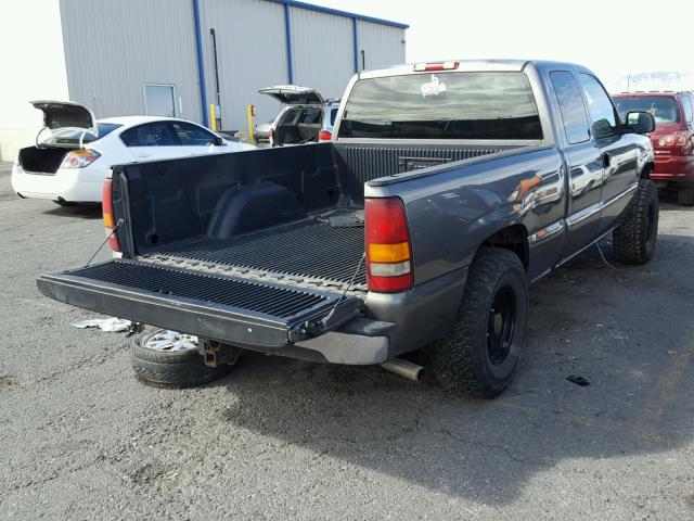 2GCEC19T7Y1181341 - 2000 CHEVROLET SILVERADO GRAY photo 4