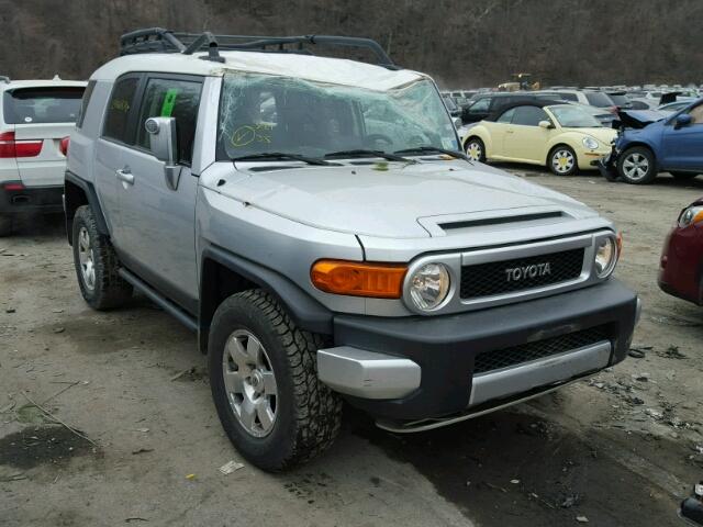 JTEBU11F170078198 - 2007 TOYOTA FJ CRUISER SILVER photo 1