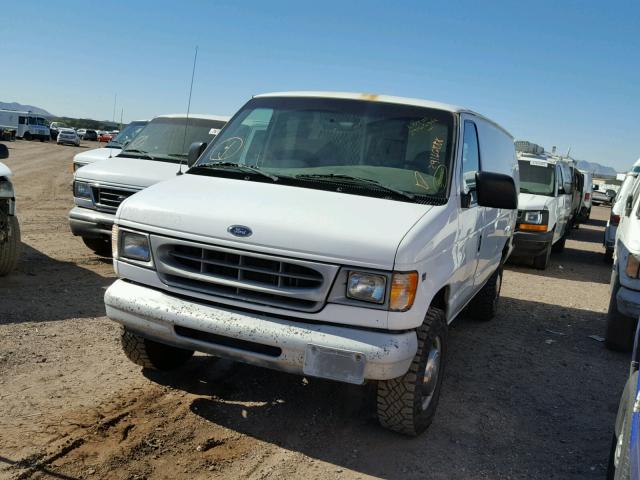 1FTSS34L7YHB04121 - 2000 FORD ECONOLINE WHITE photo 2