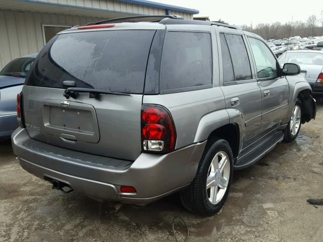 1GNDT13S582238400 - 2008 CHEVROLET TRAILBLAZE GRAY photo 4