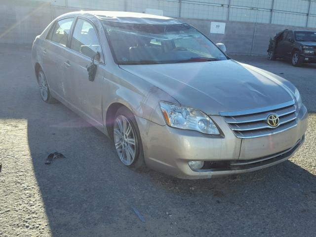 4T1BK36B25U007816 - 2005 TOYOTA AVALON XL GOLD photo 1