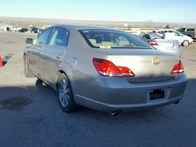 4T1BK36B25U007816 - 2005 TOYOTA AVALON XL GOLD photo 3