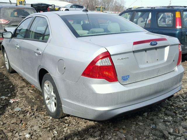 3FAHP0GA7CR176065 - 2012 FORD FUSION S SILVER photo 3