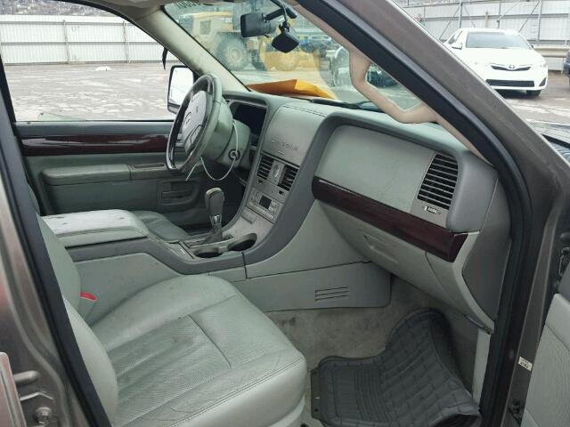 5LMEU68HX3ZJ27256 - 2003 LINCOLN AVIATOR 棕色 照片 5