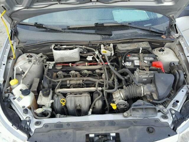 1FAHP35N78W157687 - 2008 FORD FOCUS SE SILVER photo 7