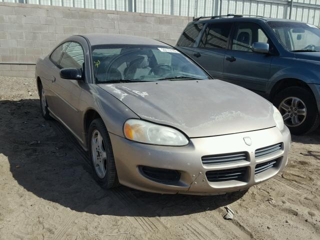 4B3AG42G22E041589 - 2002 DODGE STRATUS SE GOLD photo 1