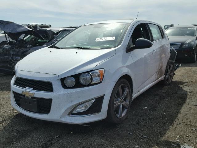 1G1JG6SB6D4157959 - 2013 CHEVROLET SONIC RS WHITE photo 2