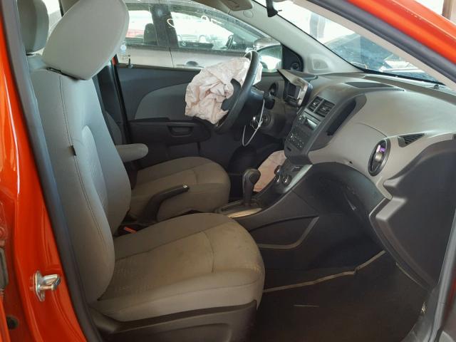 1G1JA5SH9D4172245 - 2013 CHEVROLET SONIC LS 橙色 照片 5
