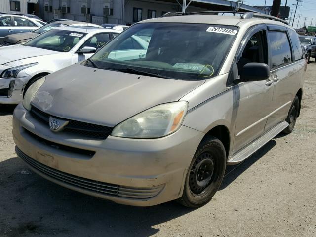 5TDZA23C44S033141 - 2004 TOYOTA SIENNA CE GOLD photo 2