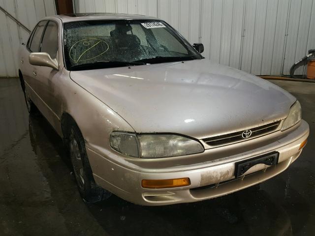 4T1GK13E8SU076269 - 1995 TOYOTA CAMRY XLE GOLD photo 1