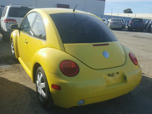 3VWBK21C42M445121 - 2002 VOLKSWAGEN NEW BEETLE 黄色 照片 3